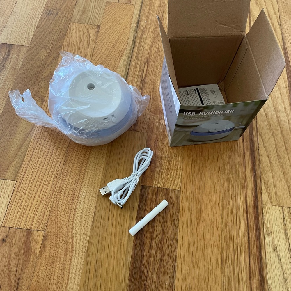 🌷NWOT🌷 USB Humidifier - Picture 5 of 6
